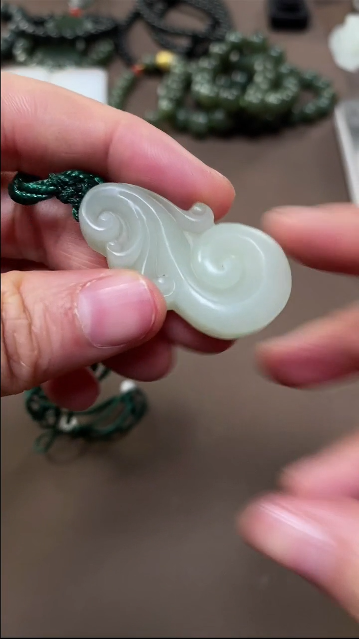 和田玉未镶嵌颈饰和田玉吊坠