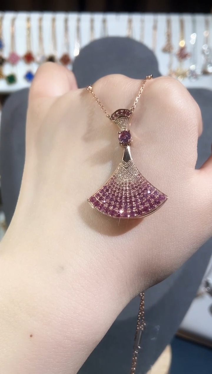 【闪购商品】钻石套链18K金镶嵌钻石K玫裙子