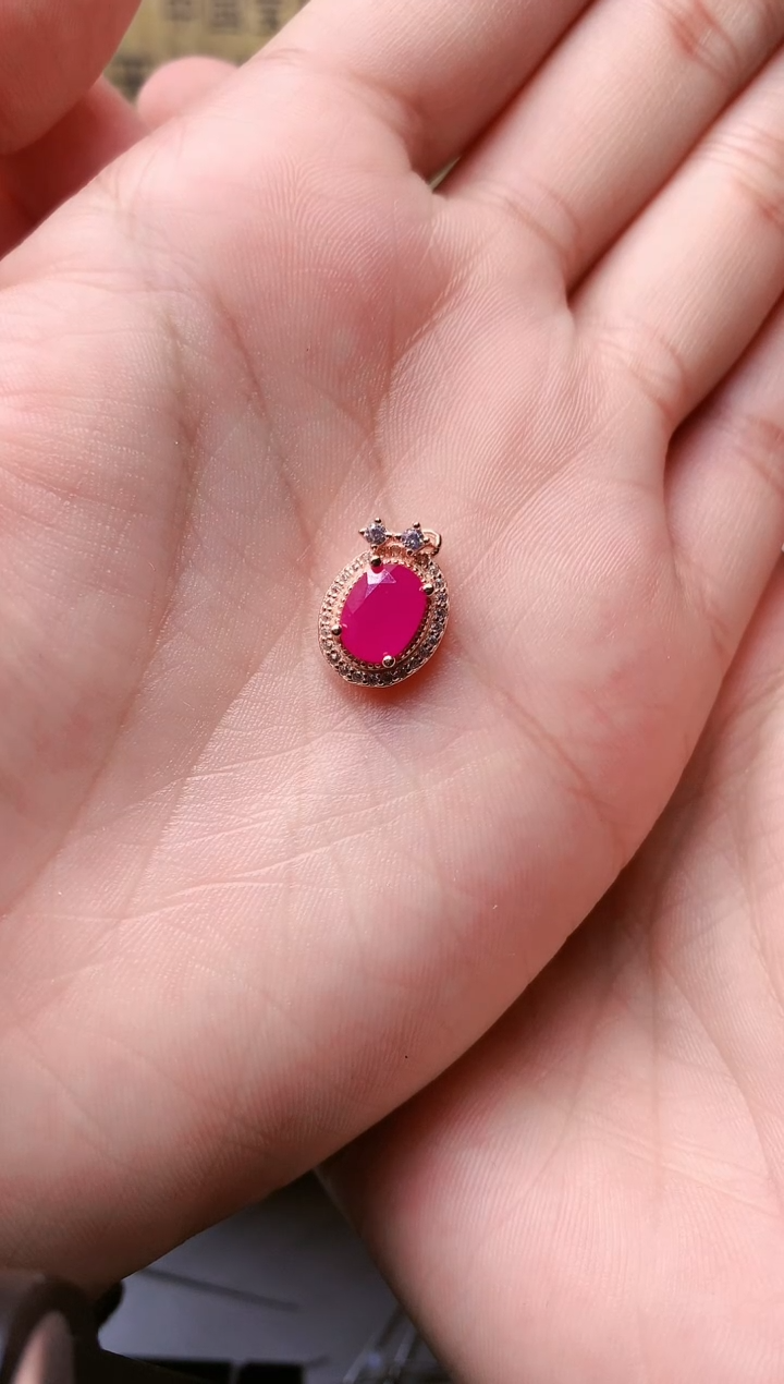 【闪购商品】红宝石颈饰银S925镶嵌........