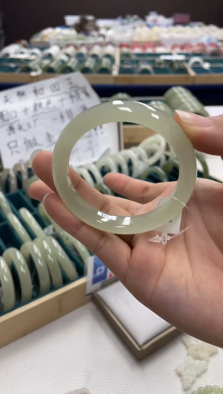 未镶嵌手镯和田玉时*和田玉手镯