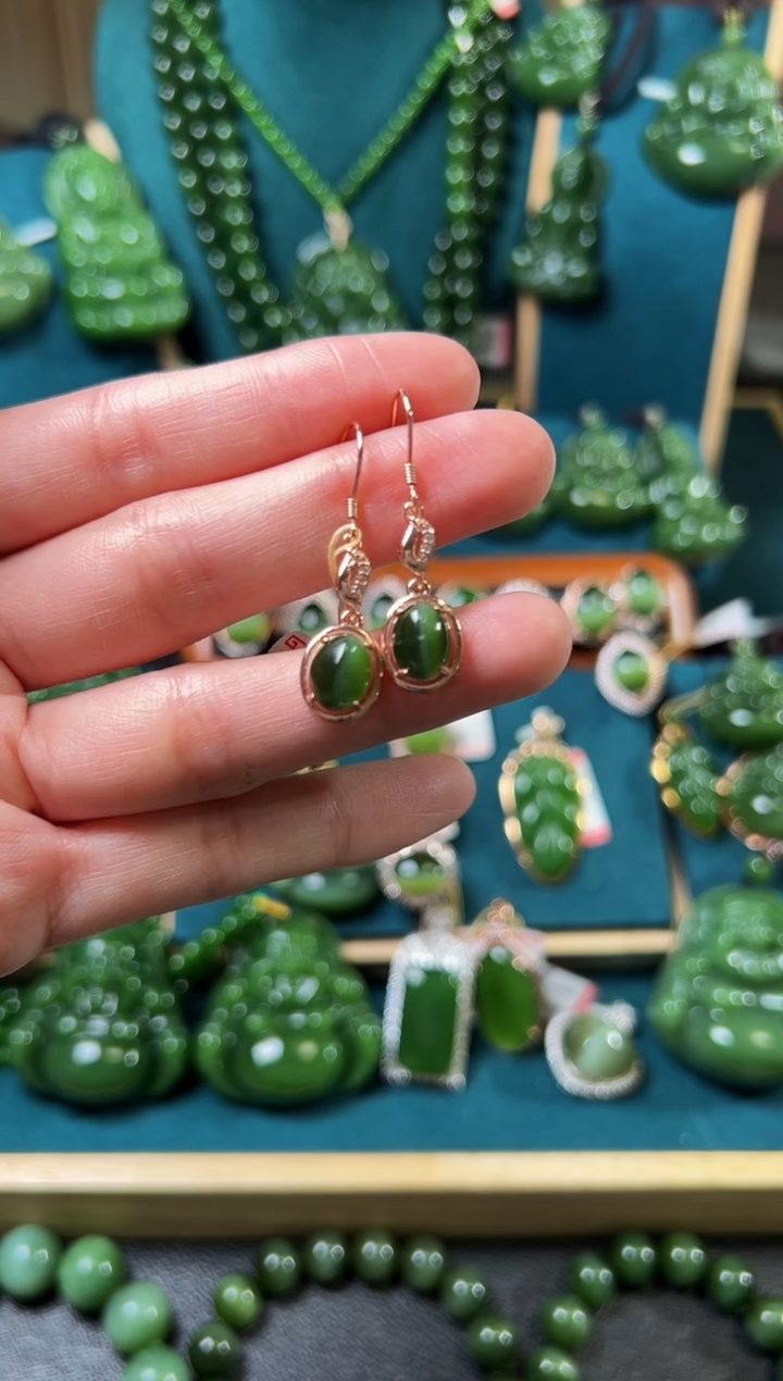 【闪购商品】和田玉（碧玉）耳钩银S925镶嵌碧玉