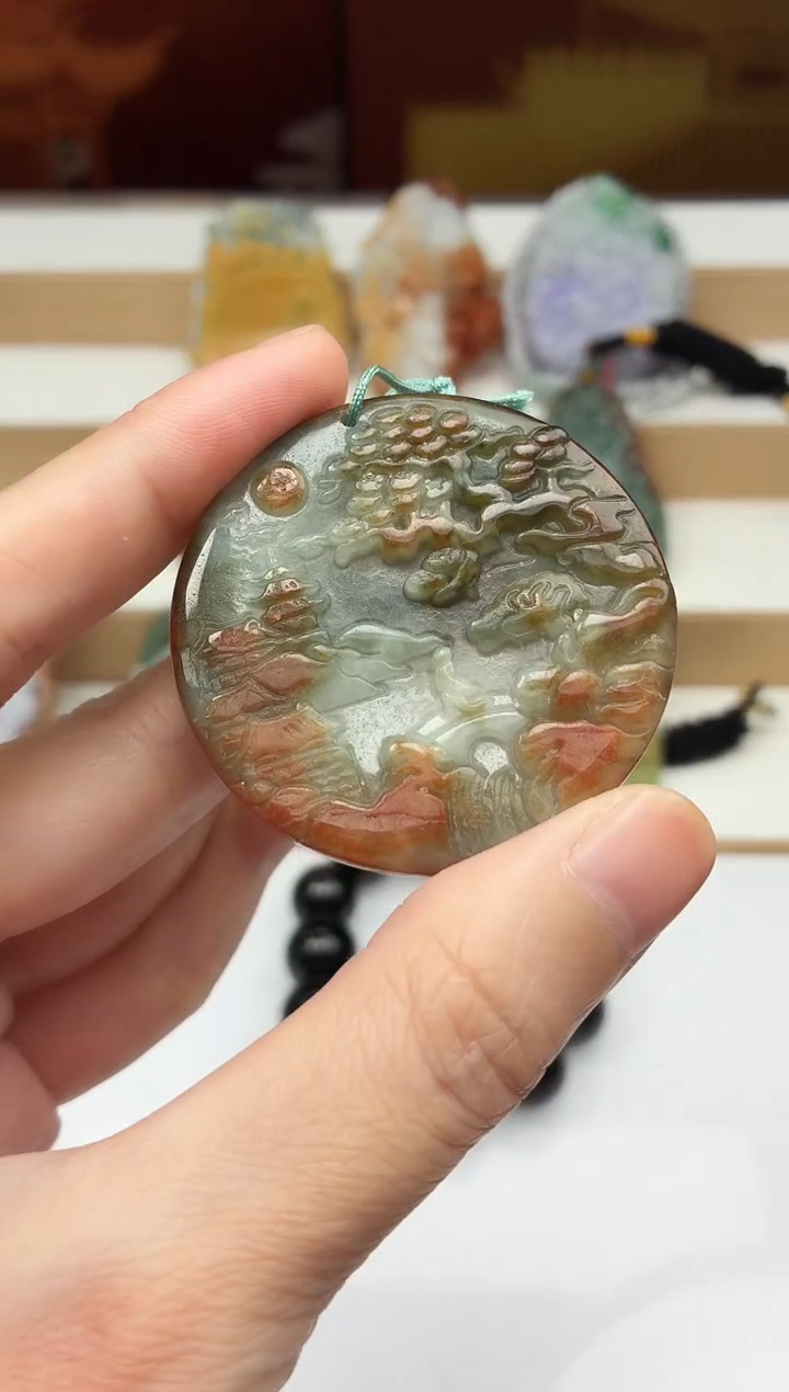 颈饰未镶嵌翡翠牌子