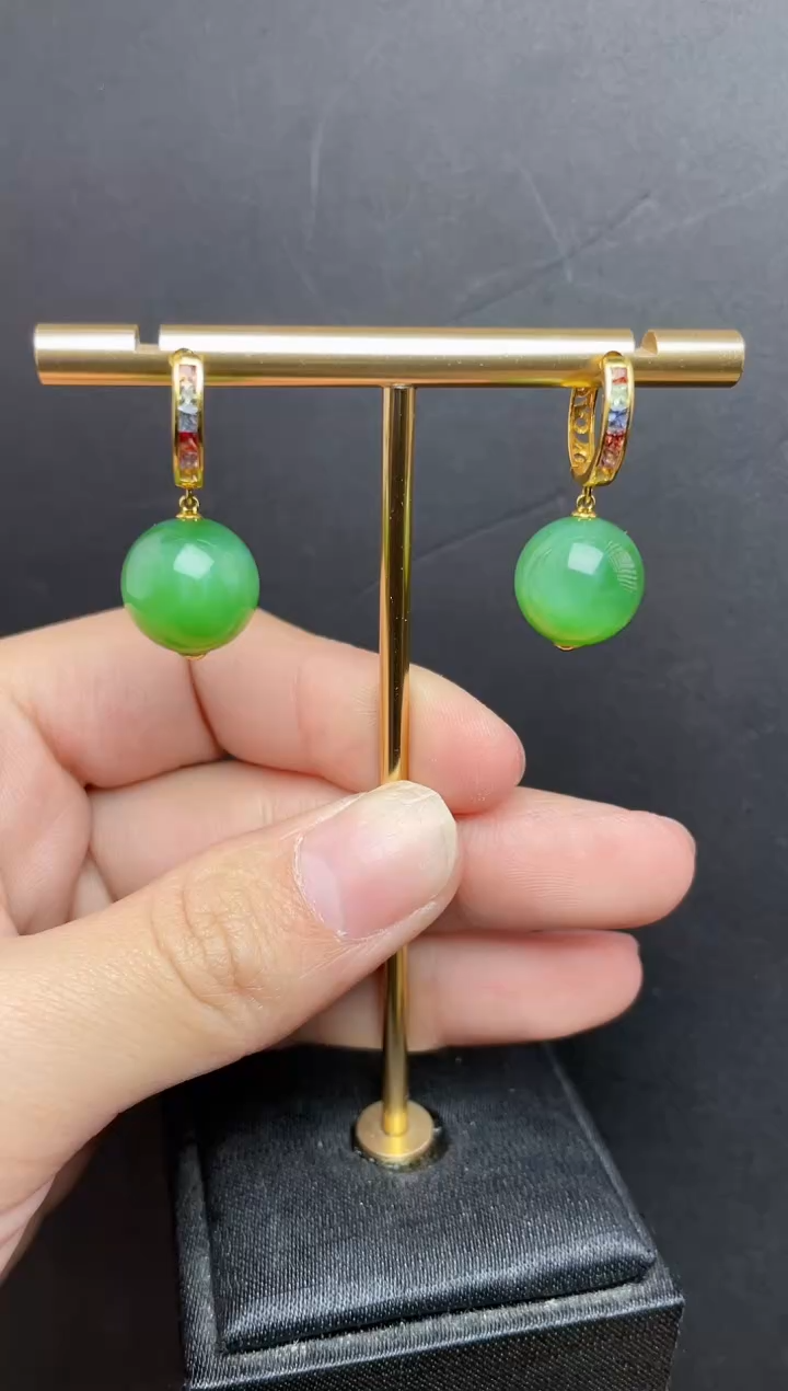 【闪购商品】和田玉耳扣18K金镶嵌碧玉猫眼耳扣一对