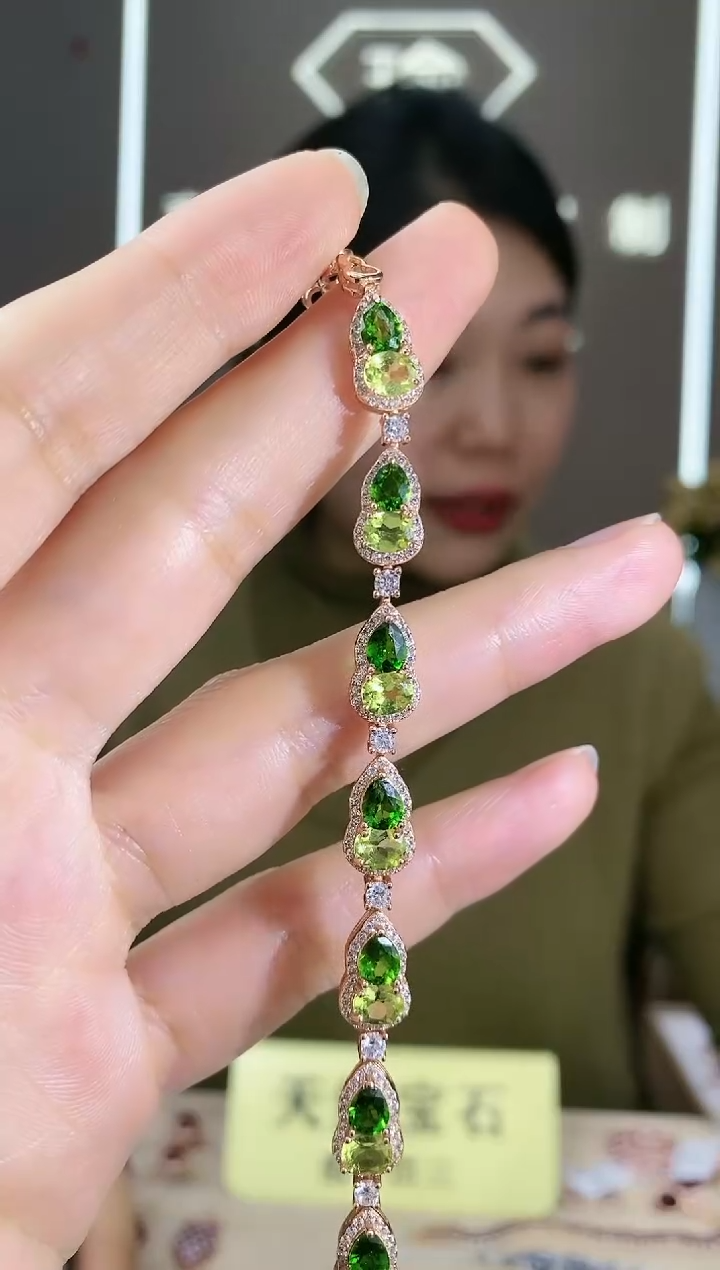 【闪购商品】透辉石手链银S925镶嵌手链