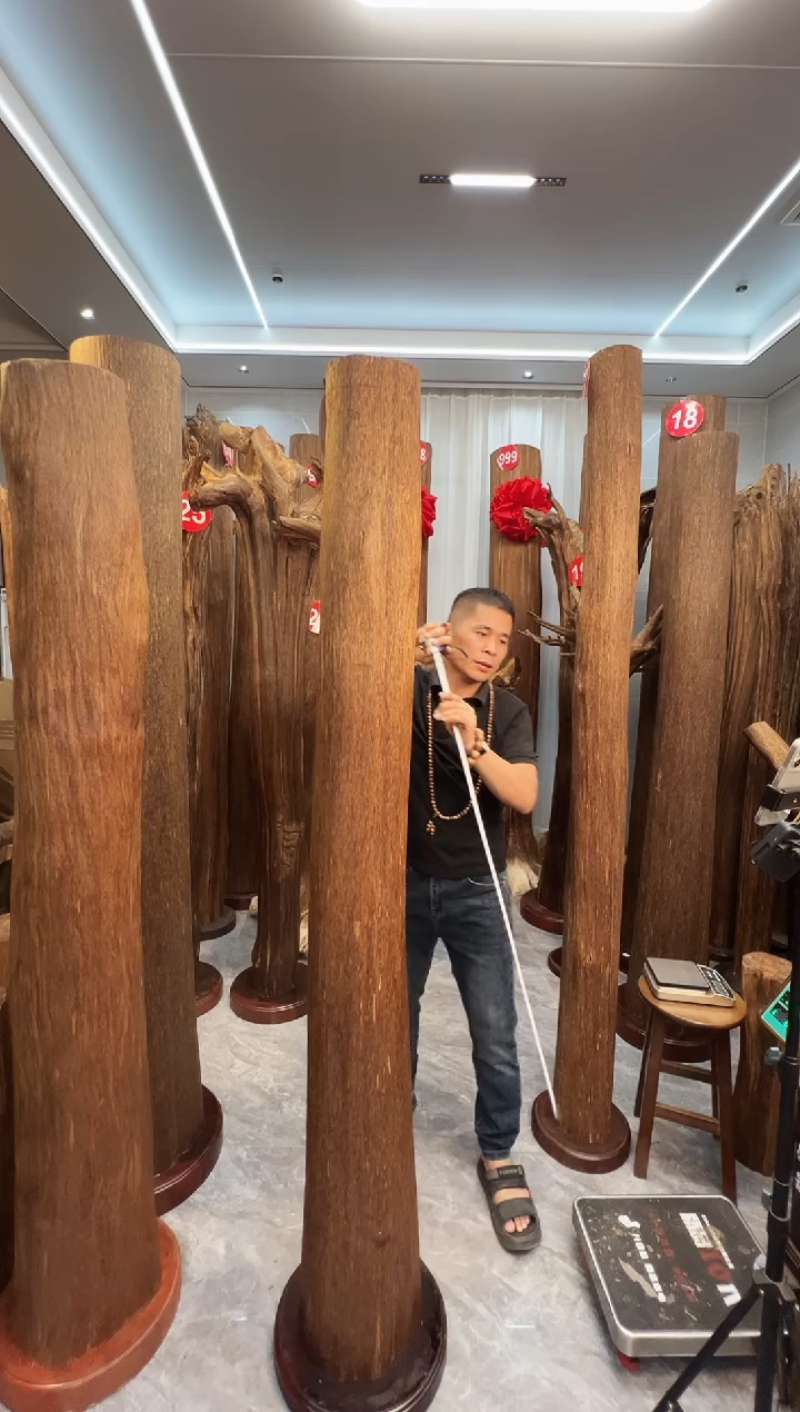 沉香摆件陌***。沉香原料