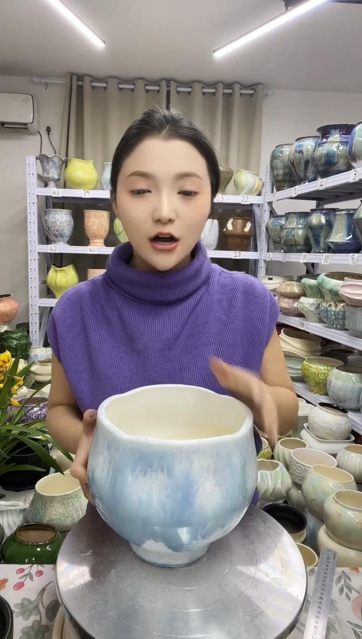 【12.4号】  花盆  高 ：  17  口：17