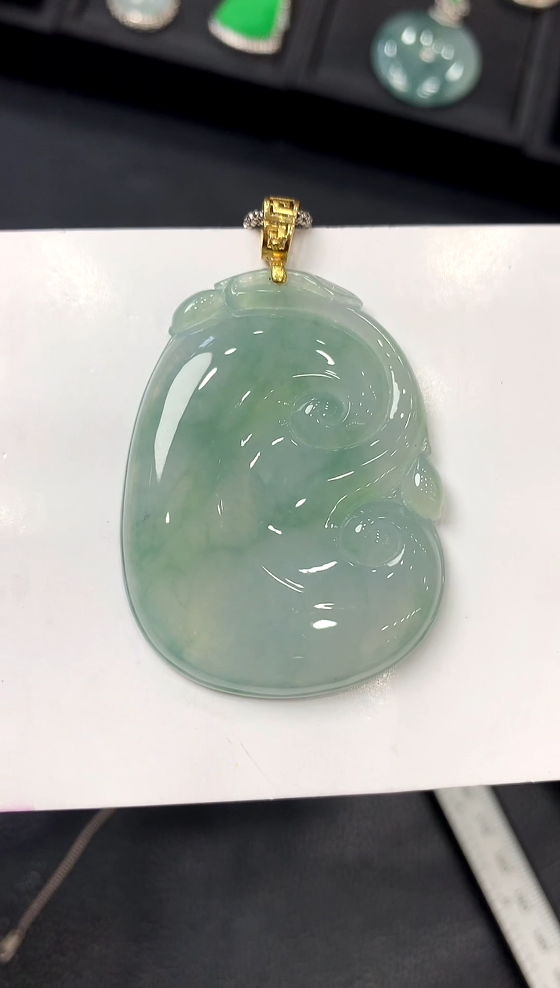 吊坠(不含链)18K金镶嵌翡翠如意