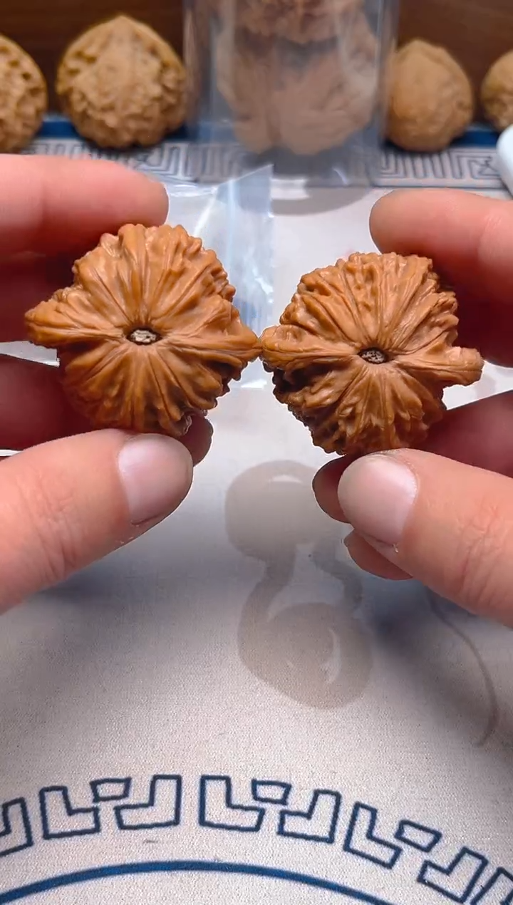 【闪购商品】文玩核桃把件42磨盘