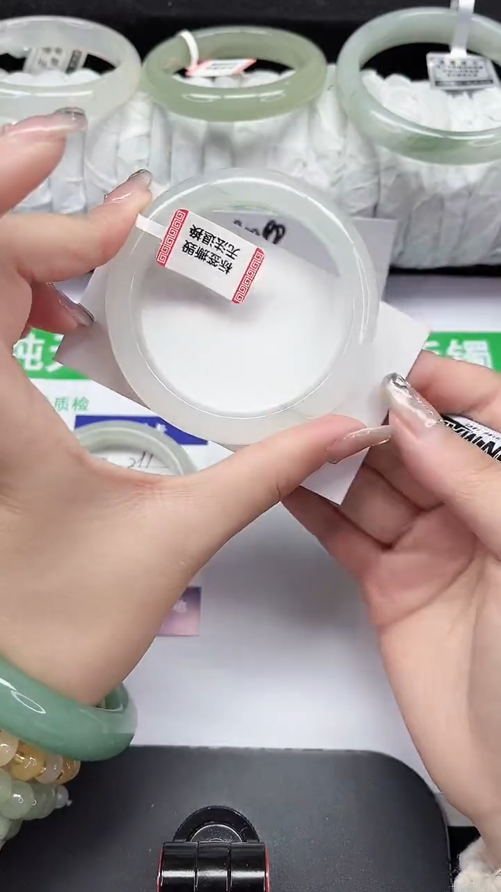 未镶嵌手镯石英质玉212-53/54