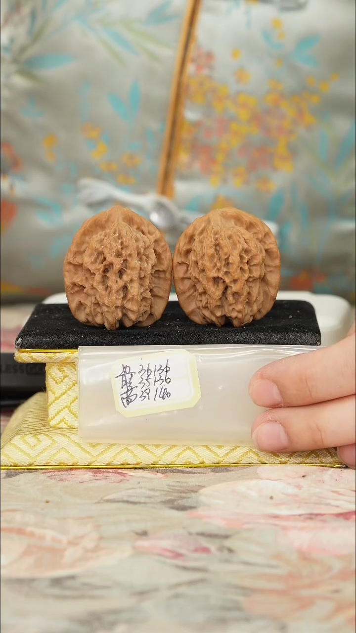 【闪购商品】文玩核桃把件非嫁接马老四