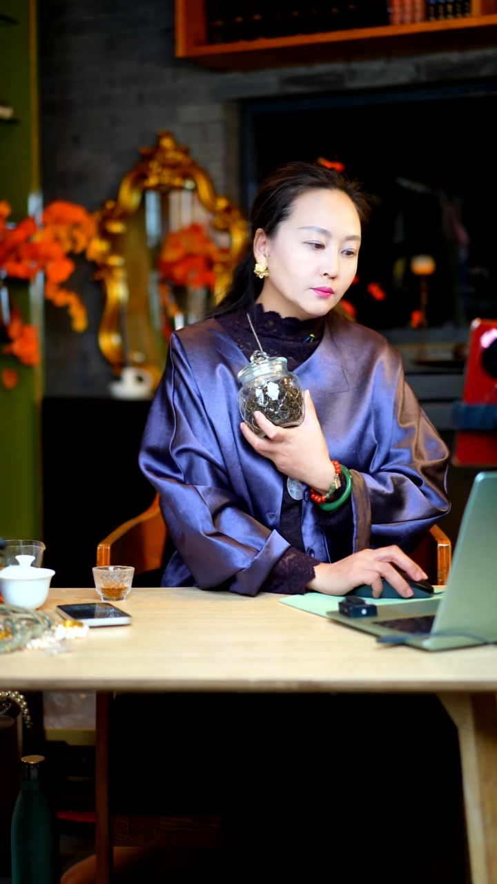 灵山脚下特级金芽一罐