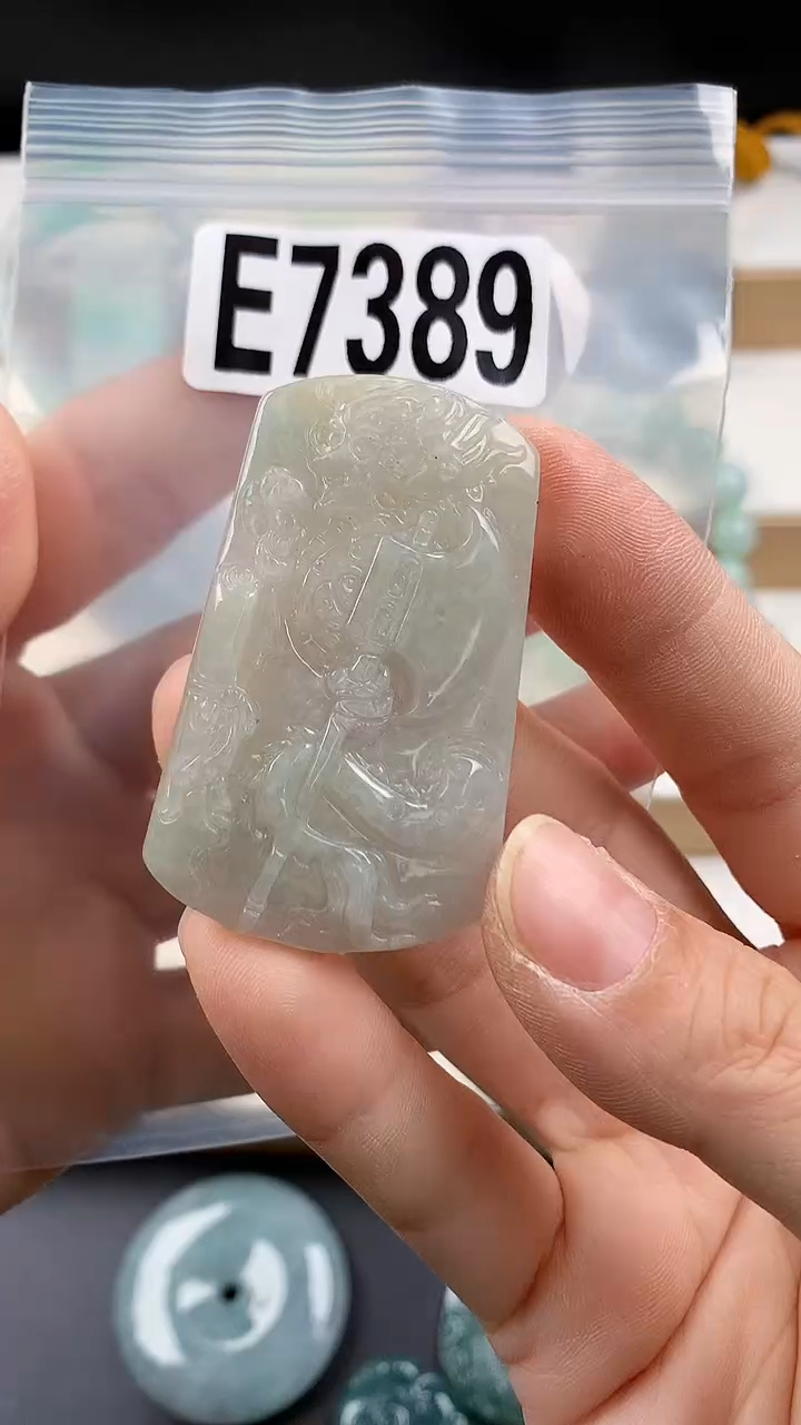 颈饰未镶嵌翡翠天然翡翠吊坠挂件