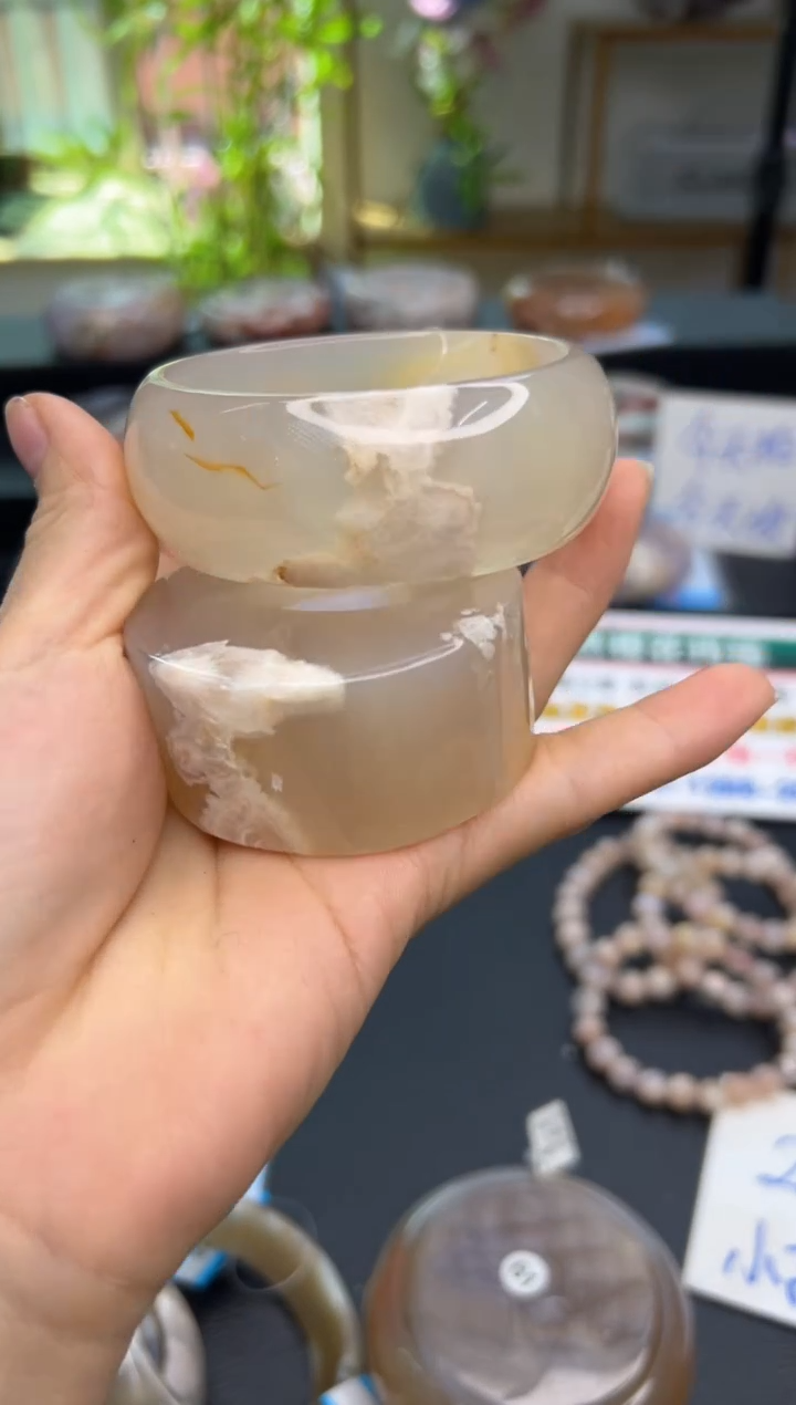 【闪购商品】石英质玉手镯未镶嵌A841(58圈赠送镯心)