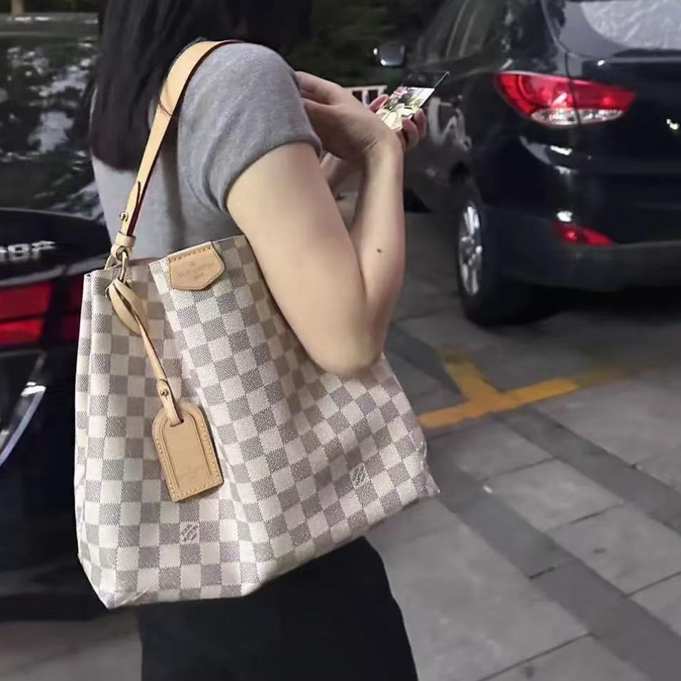 95新 LouisVuitton/路易威登 坤球奢选lv白棋盘格graceful单肩包