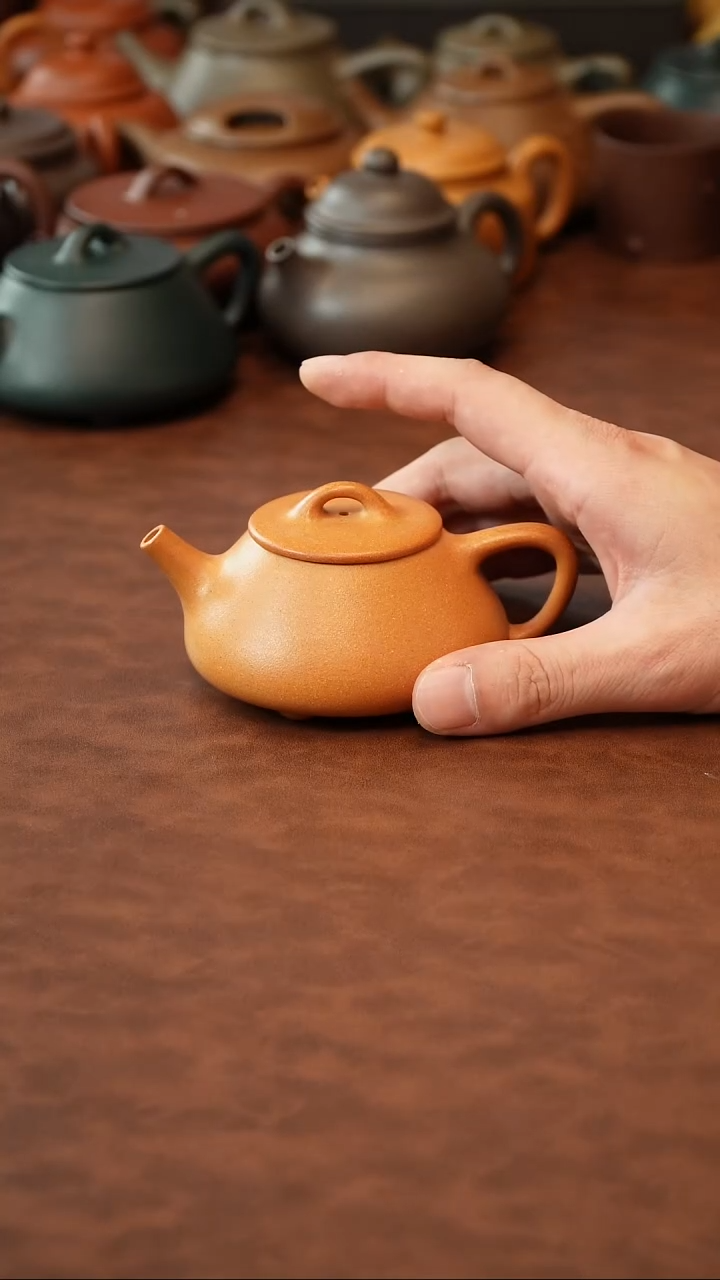 茶壶紫砂柒**拾平盖石瓢 黄段 160CC 