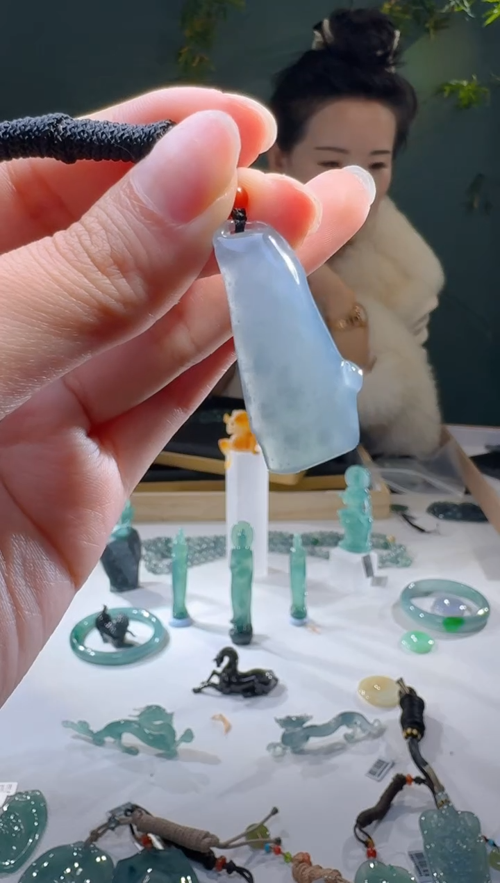 【闪购商品】翡翠颈饰未镶嵌天然A货翡翠竹节