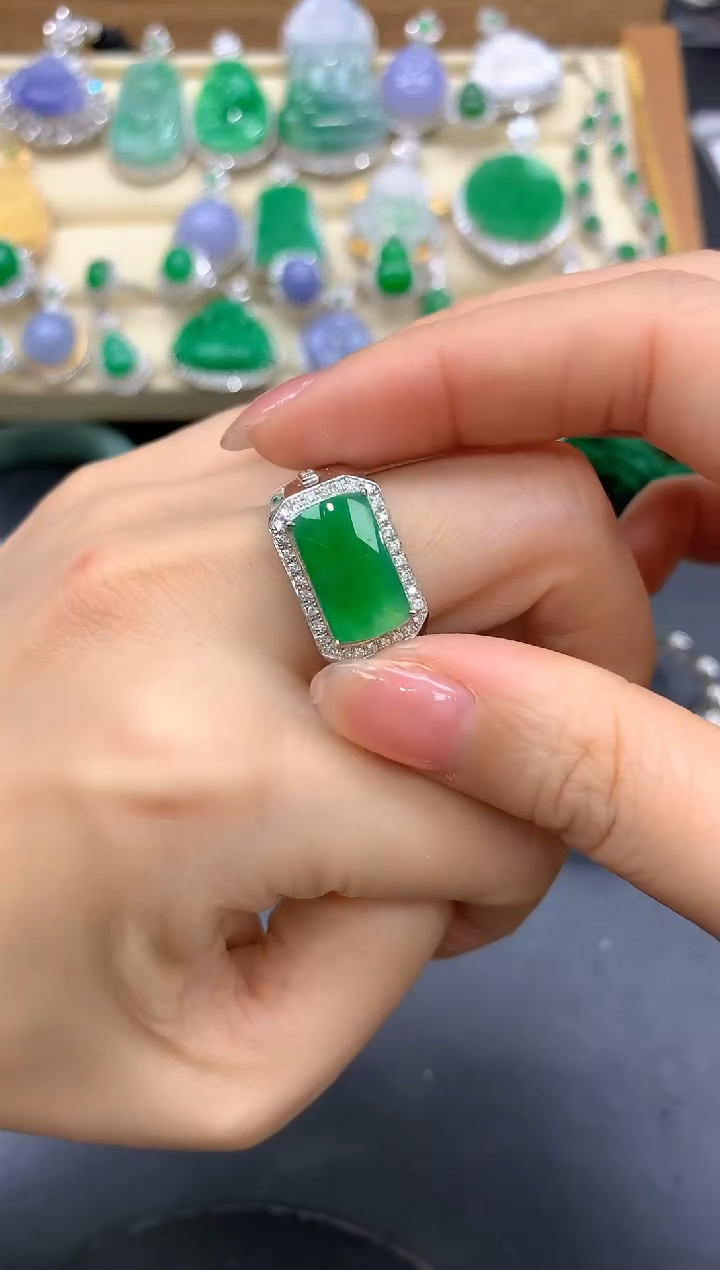 【闪购商品】翡翠戒指18K金镶嵌550-中国好珍宝