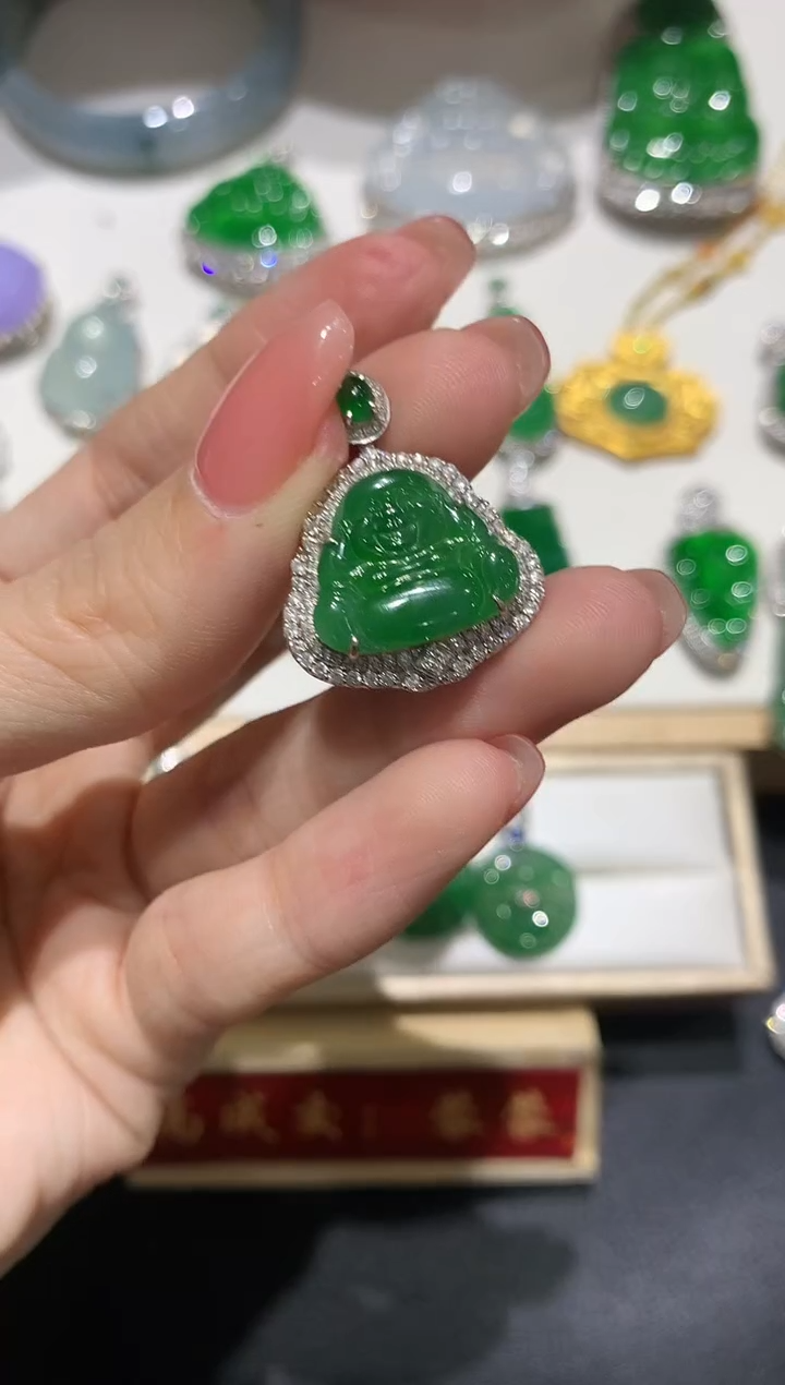 【闪购商品】翡翠吊坠(不含链)18K金镶嵌团购11
