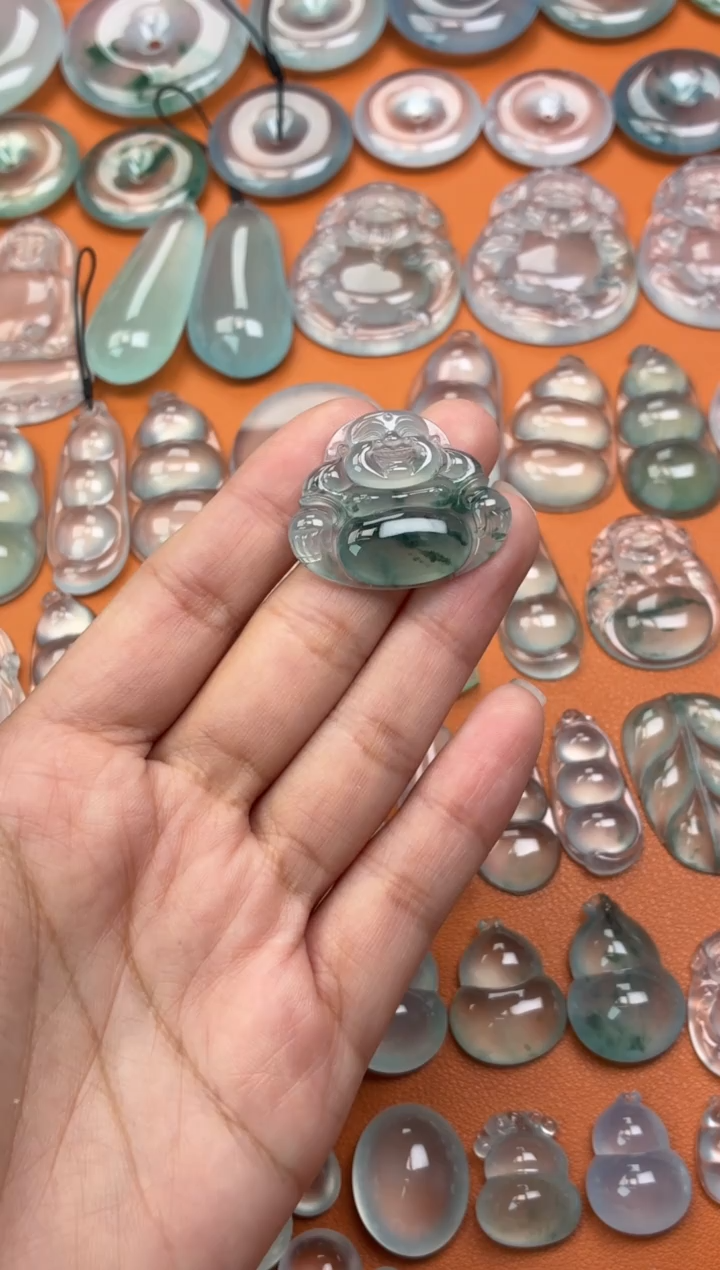 吊坠(不含链)未镶嵌翡翠43 佛公 25.5 31.9 5.6