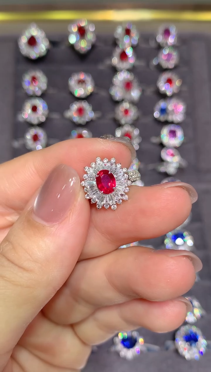 18K金镶嵌戒指红宝石1.04CT