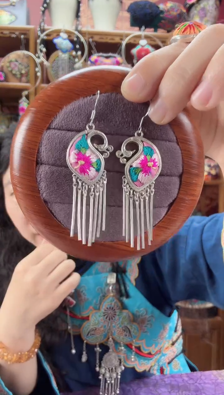 刺绣耳环107甜甜家