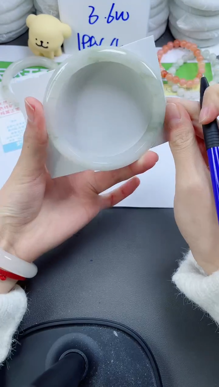 【闪购商品】石英质玉手镯未镶嵌196-62.4