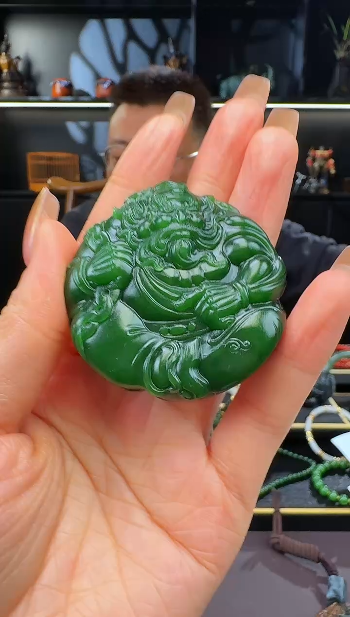 颈饰未镶嵌和田玉圣****务碧玉钟馗挂件