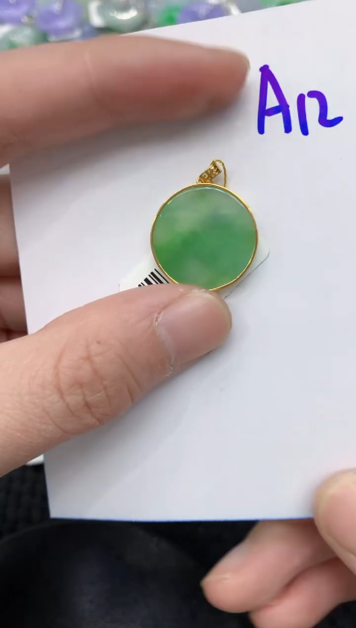 【闪购商品】翡翠颈饰18K金镶嵌11111111111