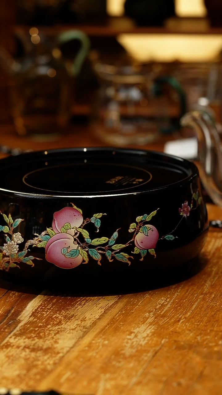 【闪购商品】莺歌烧/五桃献寿亮光黑地炉