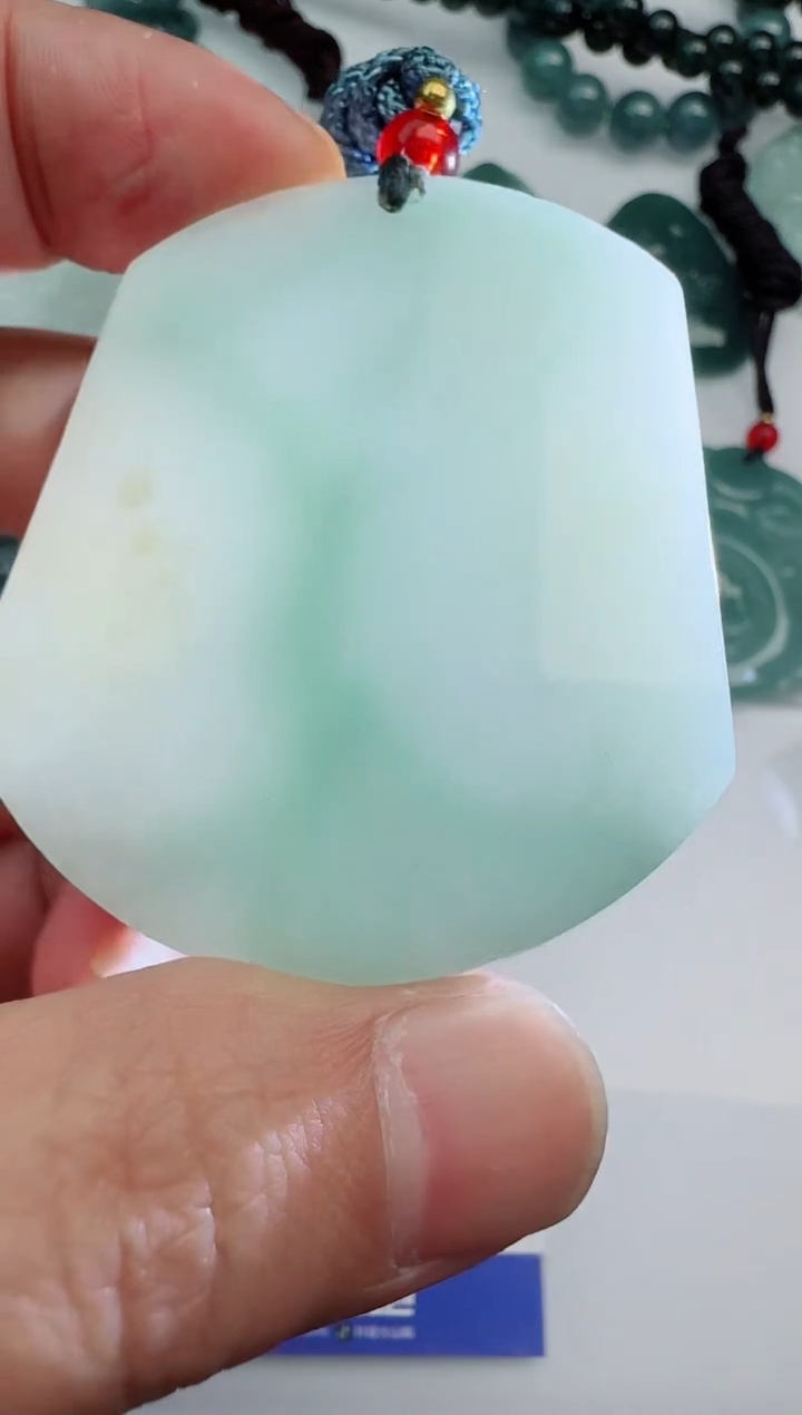 【闪购商品】翡翠颈饰未镶嵌11111111111111