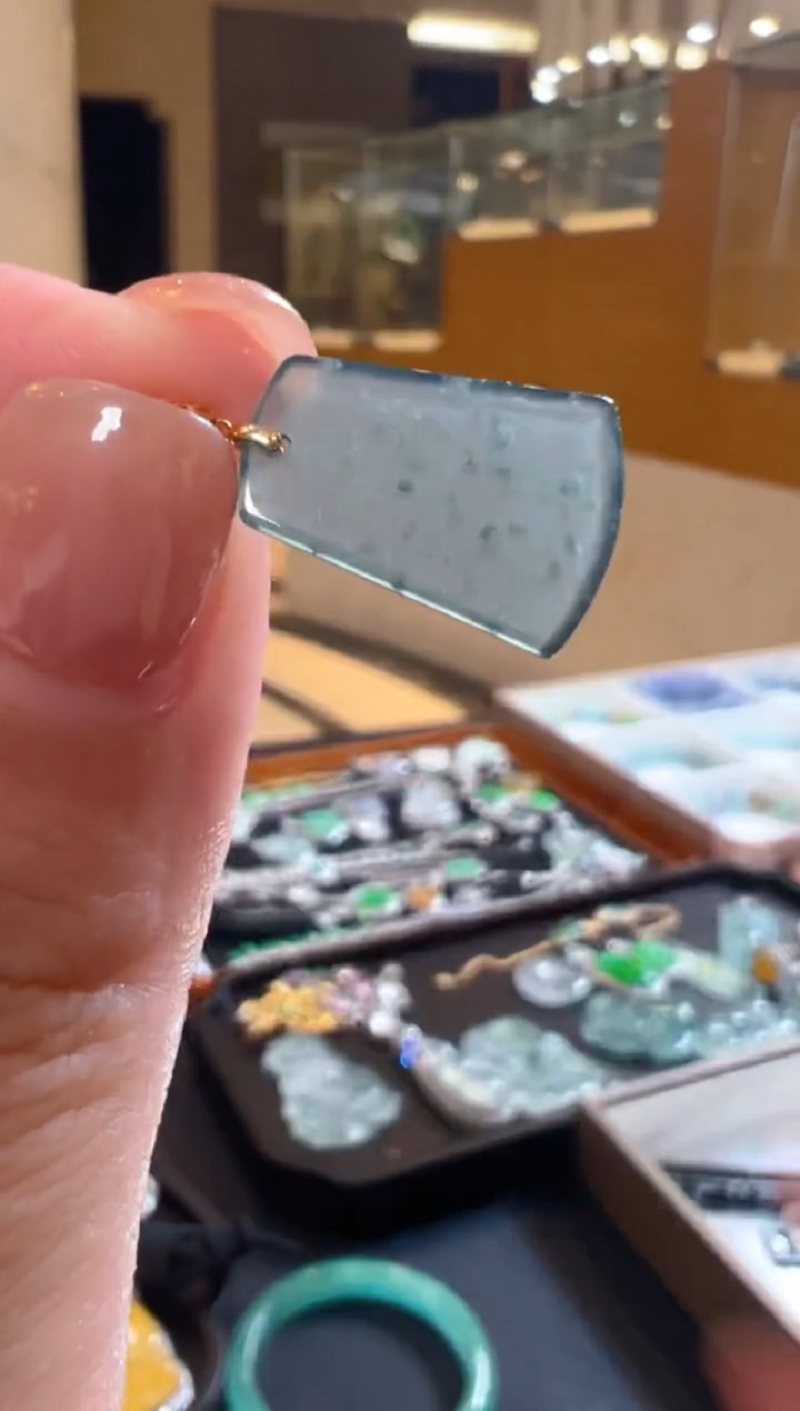 翡翠18K金镶嵌吊坠(不含链)天然A货翡翠HCH05多样性发一