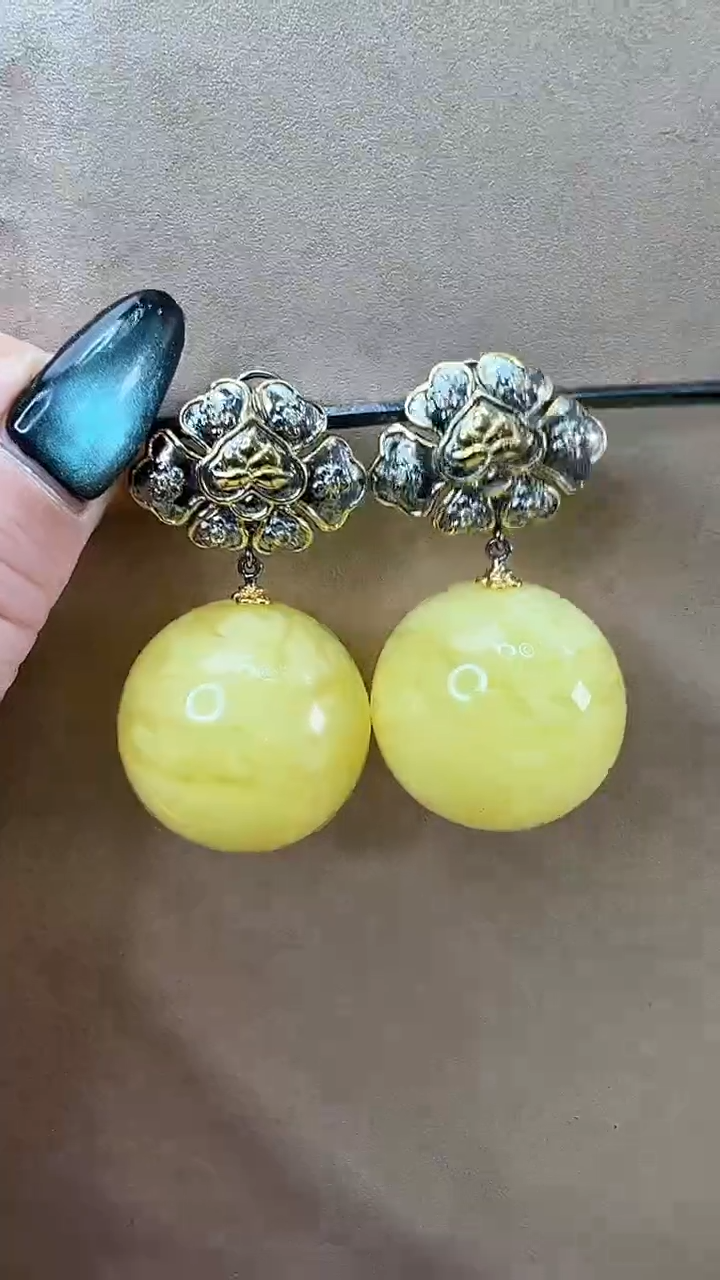 琥珀颈饰未镶嵌耳环