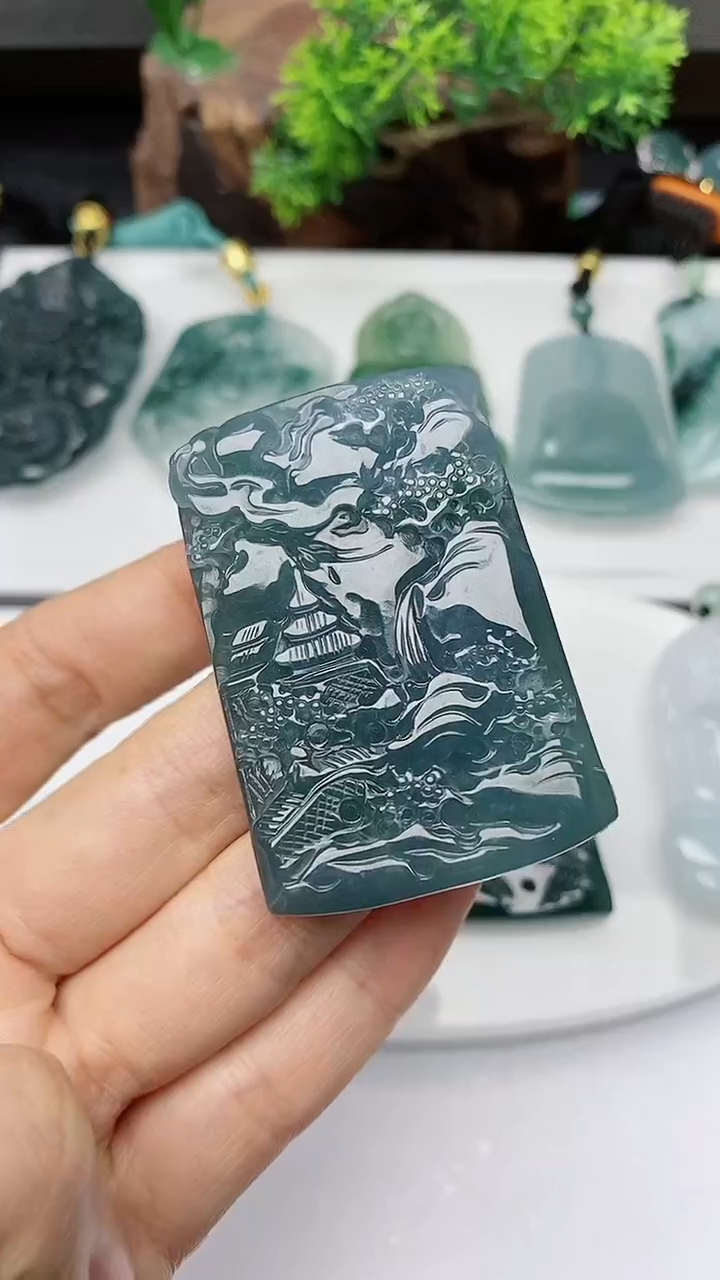 【闪购商品】翡翠颈饰未镶嵌