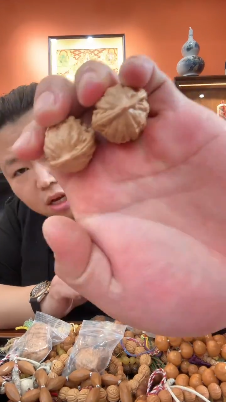 把件文玩核桃核桃小手捻全量多样性发1H016