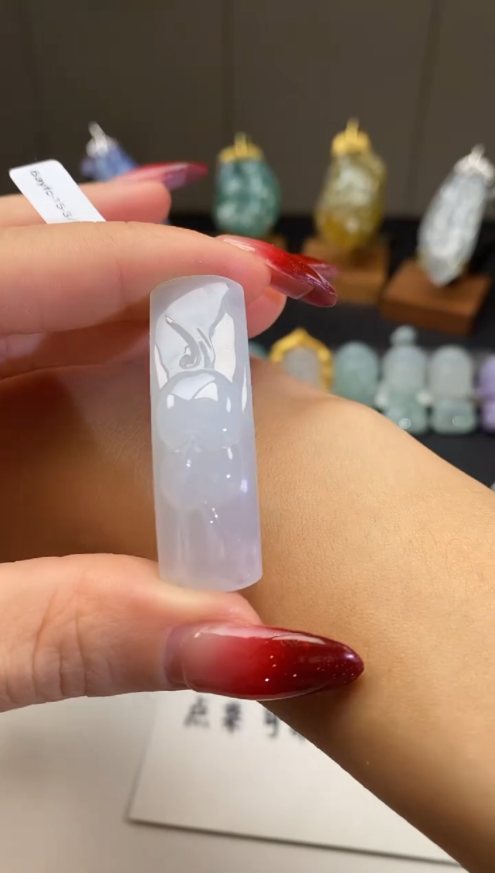 【闪购商品】翡翠颈饰未镶嵌手牌