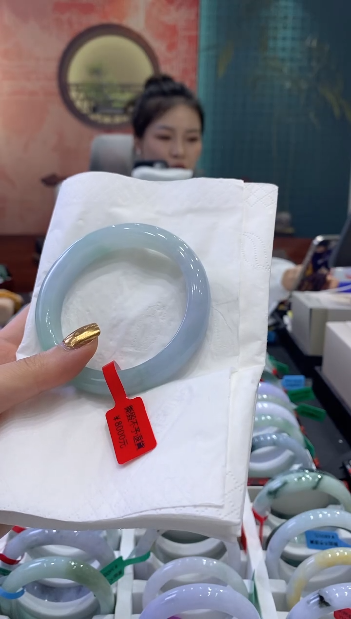 【闪购商品】翡翠手镯未镶嵌多人17055