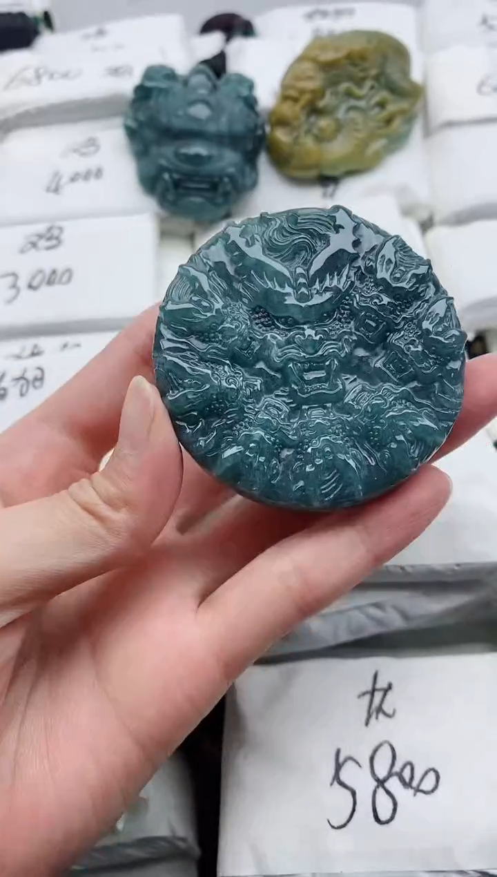 颈饰未镶嵌翡翠8