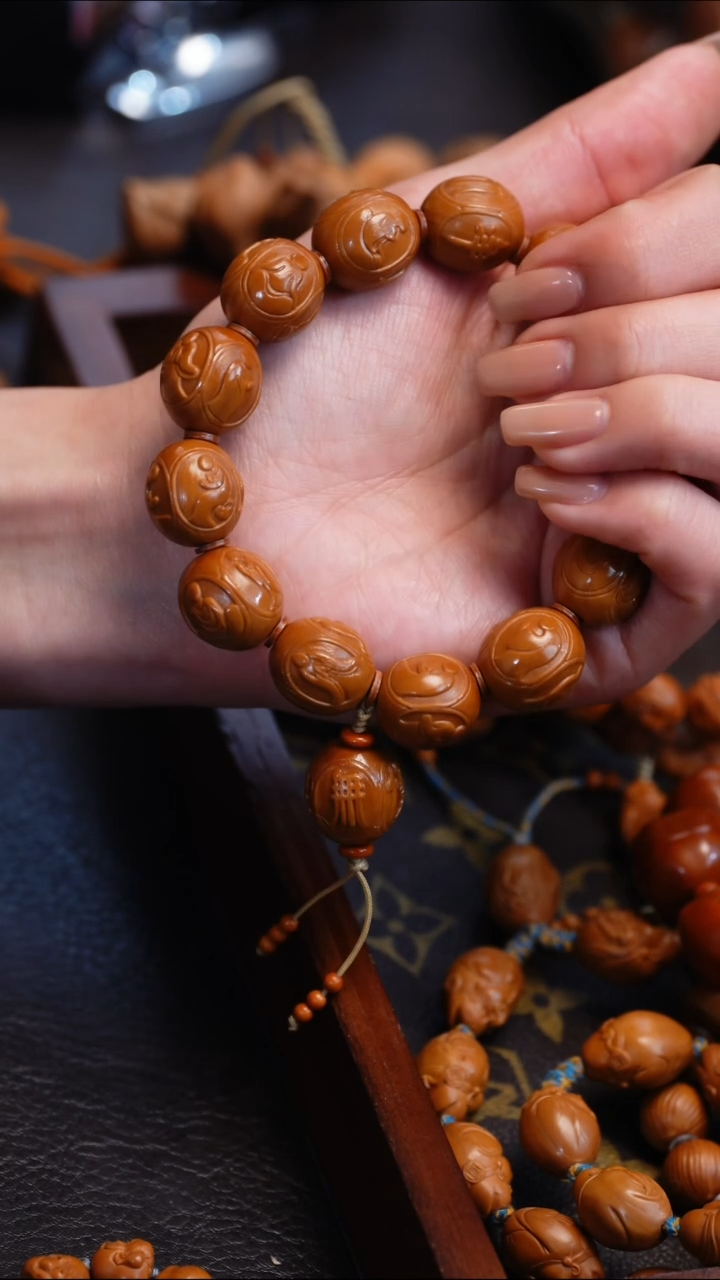 【闪购商品】橄榄核吊坠苏工橄榄核