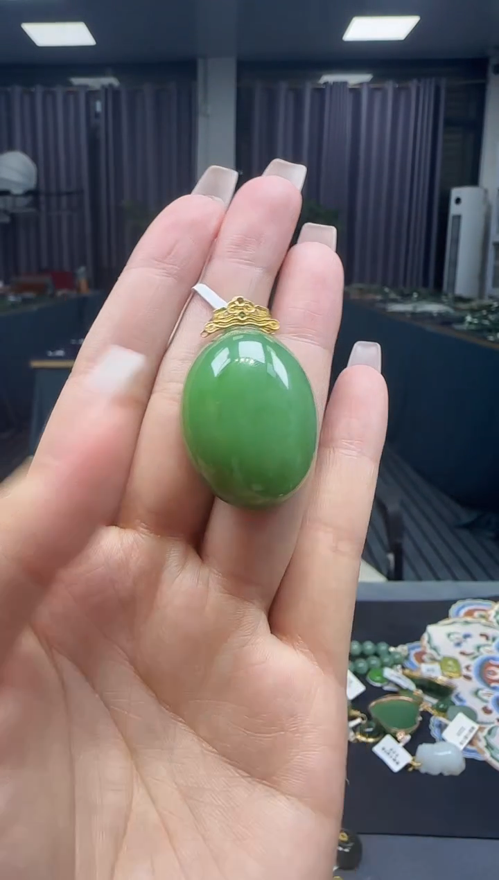 和田玉18K金镶嵌挂件1