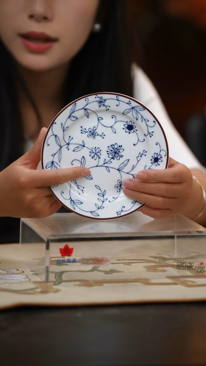 1个正价春色6英寸平盘