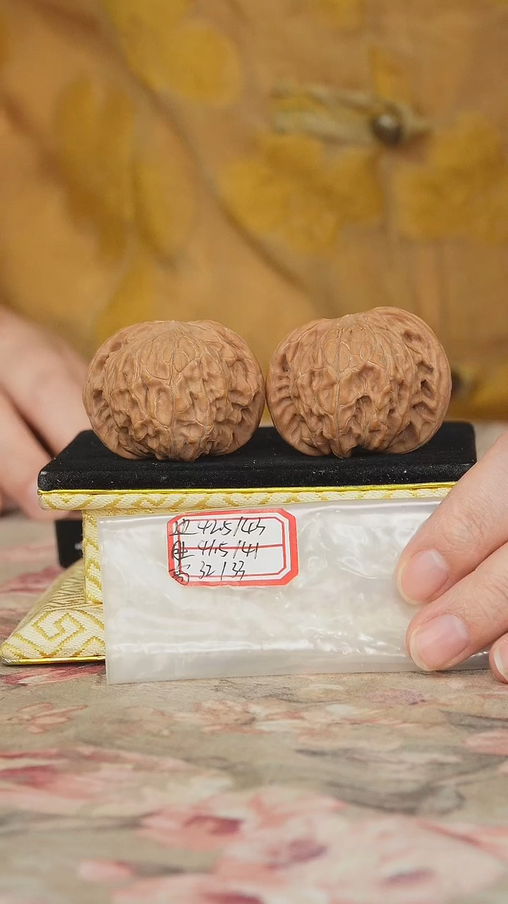 文玩核桃把件磨盘