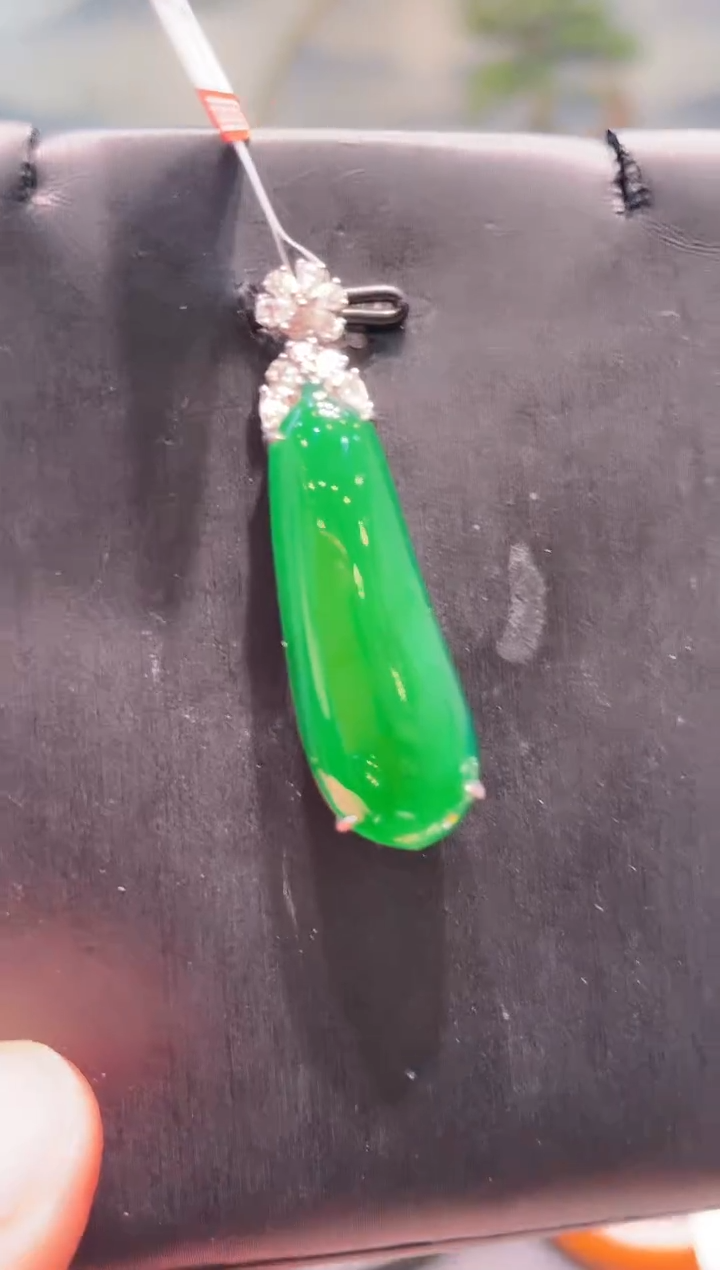 【闪购商品】翡翠颈饰18K金镶嵌A45天然A货翡翠