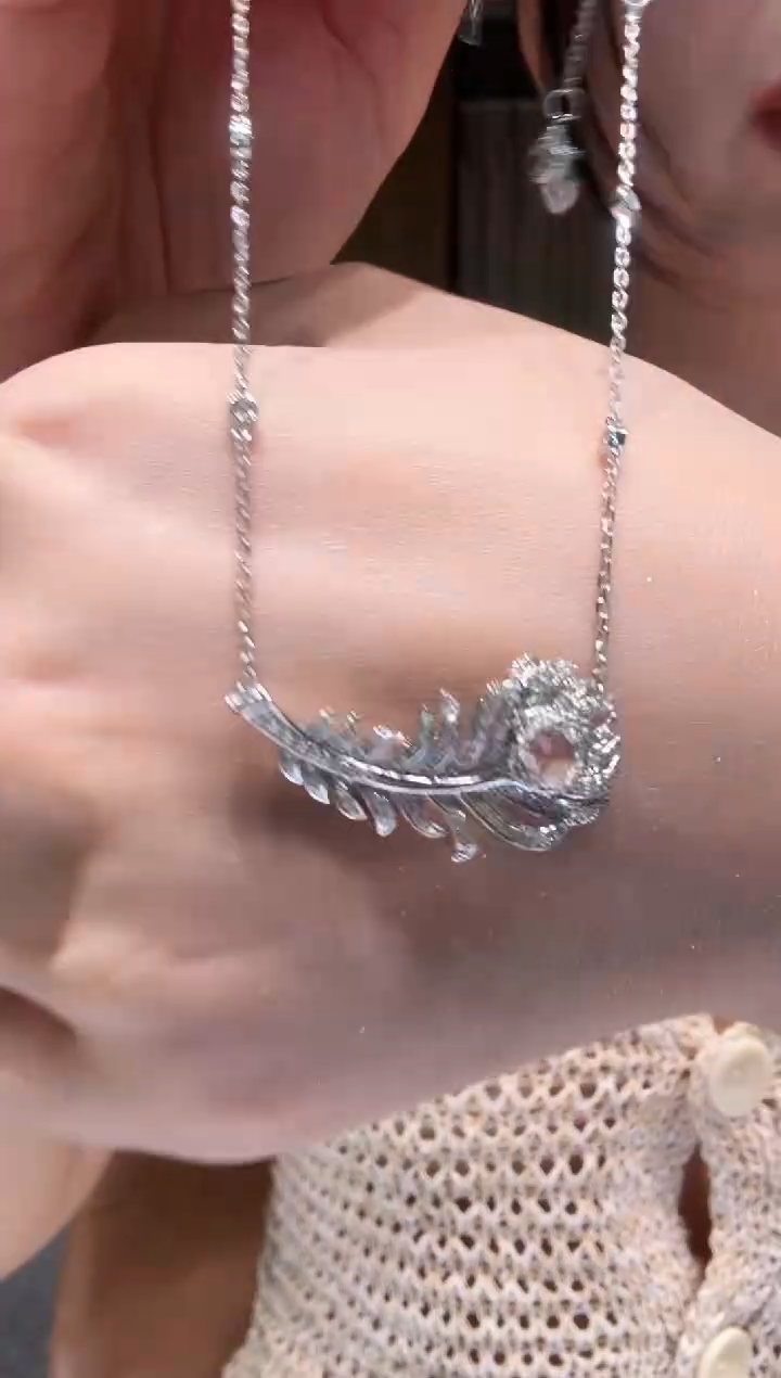 项链铂Pt950镶嵌钻石白钻羽毛AY0339-PT-45