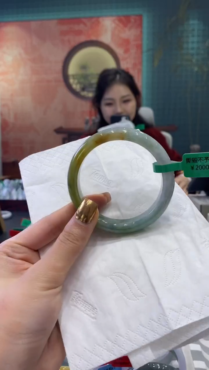 【闪购商品】翡翠手镯未镶嵌多人04051