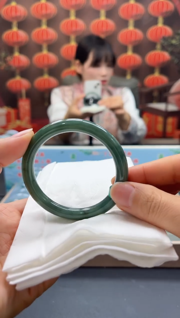 【闪购商品】翡翠手镯未镶嵌00009372