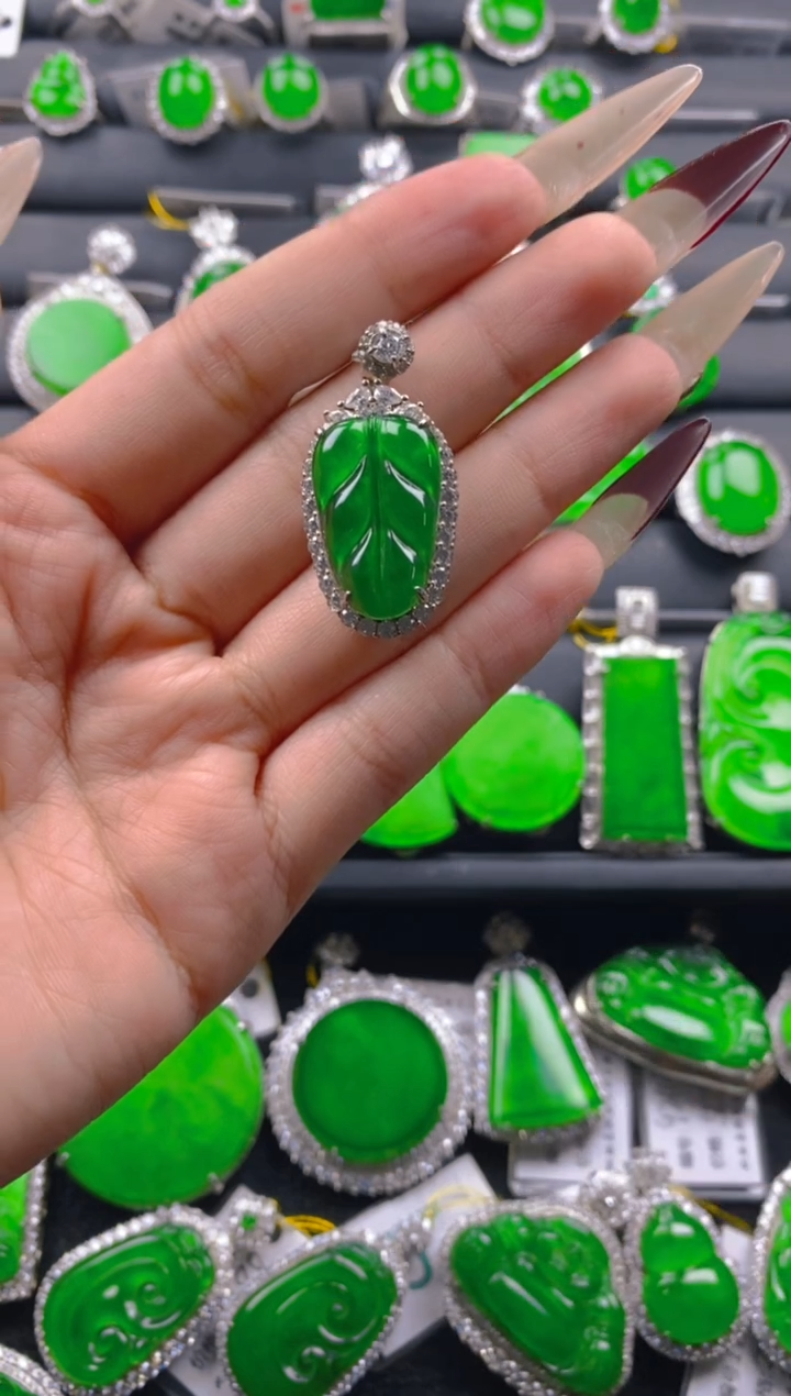 【闪购商品】翡翠颈饰银S925镶嵌11111111