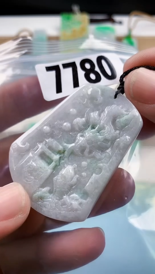 【闪购商品】翡翠挂件未镶嵌天然翡翠吊坠挂件