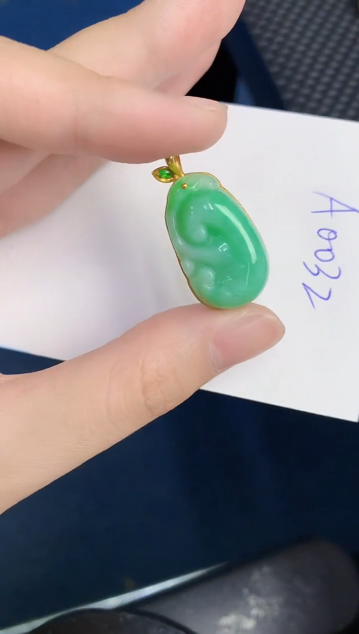 【闪购商品】翡翠颈饰18K金镶嵌0000000000