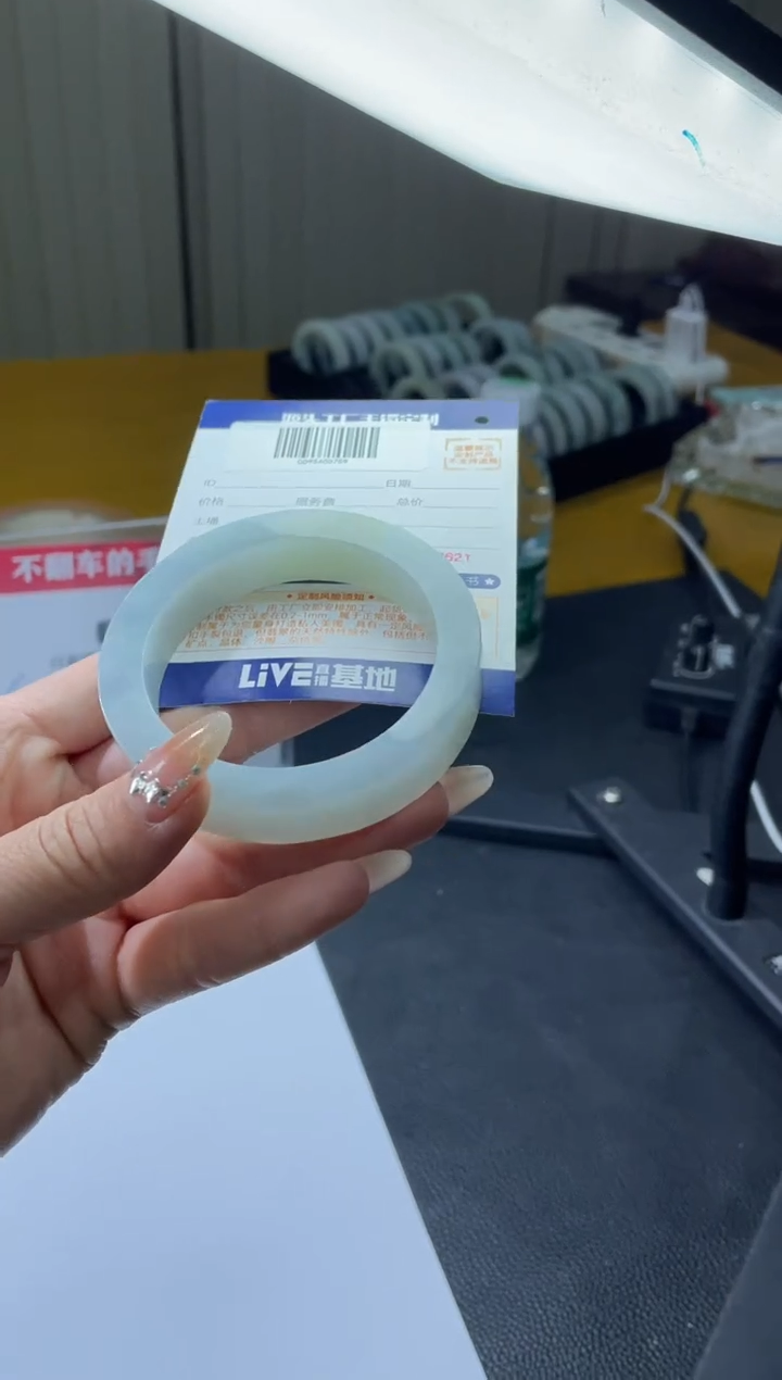 【闪购商品】定制翡翠手镯未镶嵌DDH82059