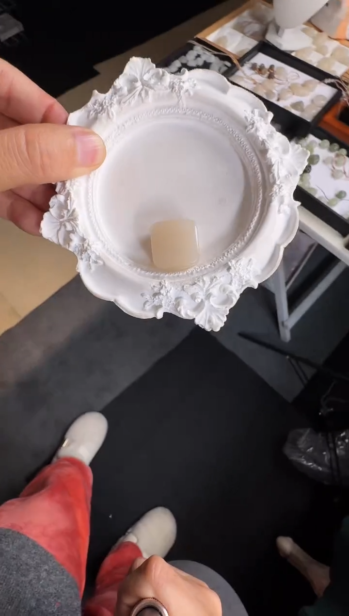 【闪购商品】和田玉颈饰未镶嵌藕粉方糖